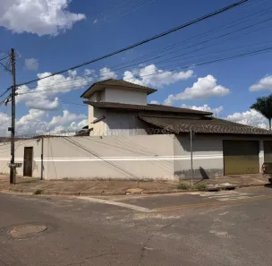Casa com 3 Quartos à venda, 425m² no Cidade Jardim, Goiânia