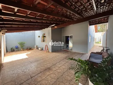 Casa com 3 Quartos à venda, 157m² no Planalto, Uberlândia