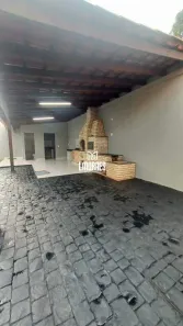 Casa com 3 Quartos à venda, 150m² no Custódio Pereira, Uberlândia