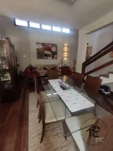 Casa de Condomínio com 3 Quartos à venda, 420m² no Piratininga, Niterói
