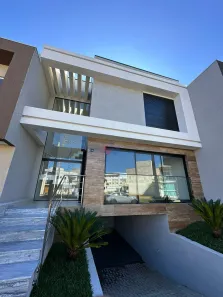 Sobrado com 3 Quartos à venda, 168m² no Campo de Santana, Curitiba