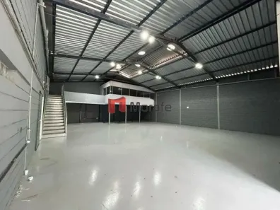 Galpão/Depósito/Armazém para alugar, 670m² no Santa Cruz, Belo Horizonte