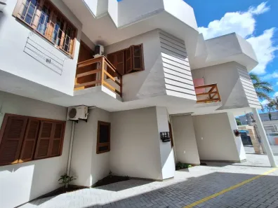 Imóvel Comercial com 8 Quartos à venda, 560m² no Canasvieiras, Florianópolis
