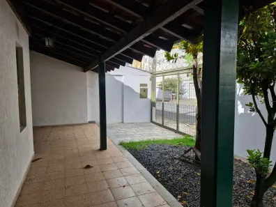Casa com 3 Quartos à venda, 255m² no Santa Mônica, Uberlândia
