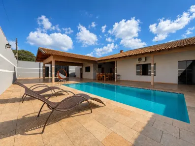 Casa com 3 Quartos à venda, 237m² no Jardim América, Maringá