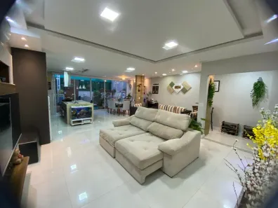 Casa com 3 Quartos à venda, 180m² no Camboinhas, Niterói