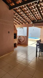 Casa com 4 Quartos à venda, 210m² no Santa Rosa, Uberlândia