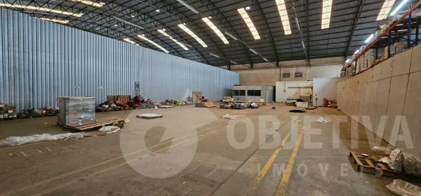 Galpão/Depósito/Armazém para alugar, 1300m² no Distrito Industrial, Uberlândia