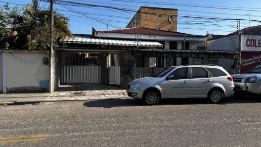 Casa com 4 Quartos à venda, 250m² no Padre Andrade, Fortaleza