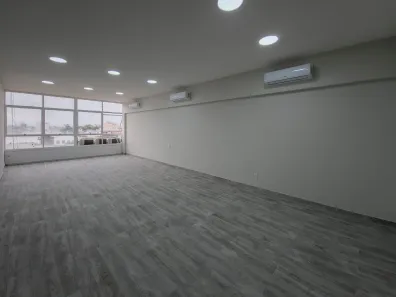 Sala Comercial para alugar, 65m² no Centro, Pelotas