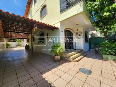 Casa com 5 Quartos à venda, 282m² no Jardim Sulacap, Rio de Janeiro