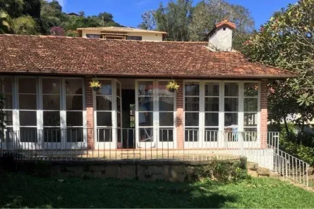 Casa com 3 Quartos à venda, 214m² no Nogueira, Petrópolis