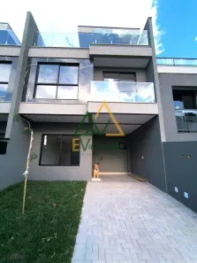 Sobrado com 3 Quartos à venda, 139m² no Tingui, Curitiba