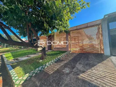 Casa com 3 Quartos à venda, 139m² no 14 de Novembro, Cascavel