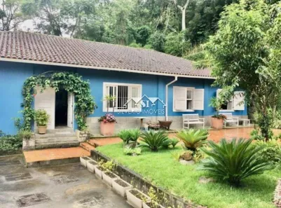 Casa com 3 Quartos à venda, 140m² no Centro, Petrópolis