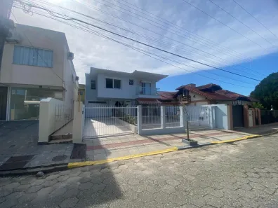 Sala Comercial para alugar, 74m² no Córrego Grande, Florianópolis
