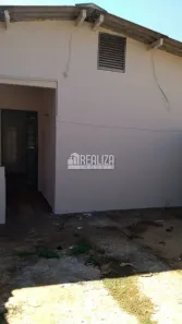 Casa com 2 Quartos à venda, 178m² no Santa Maria, Uberaba