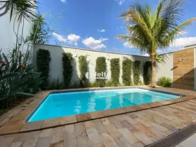 Casa com 3 Quartos à venda, 195m² no Cidade Jardim, Uberlândia