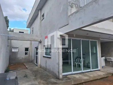 Sobrado com 3 Quartos à venda, 255m² no Loteamento Villa Branca, Jacareí