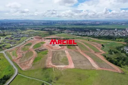 Lote/Terreno à venda, 379m² no Condomínio Residencial Colinas do Paratehy, São José dos Campos