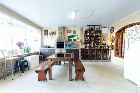 Sobrado com 3 Quartos à venda, 139m² no Capela Velha, Araucária
