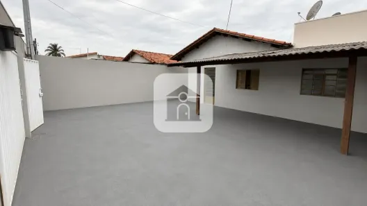 Casa com 2 Quartos à venda, 138m² no Milenium, Araguari