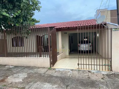 Casa com 2 Quartos à venda, 106m² no Coliseu, Londrina