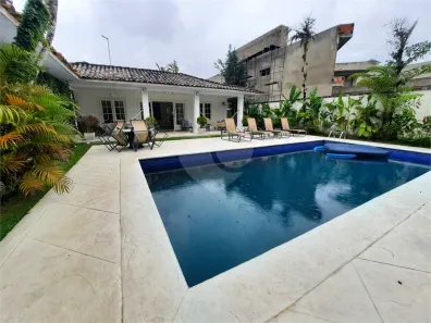 Casa com 5 Quartos à venda, 250m² no Jardim Acapulco, Guarujá