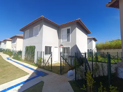 Casa de Condomínio com 2 Quartos para alugar, 50m² no Jardim dos Pereiras (Caucaia do Alto), Cotia