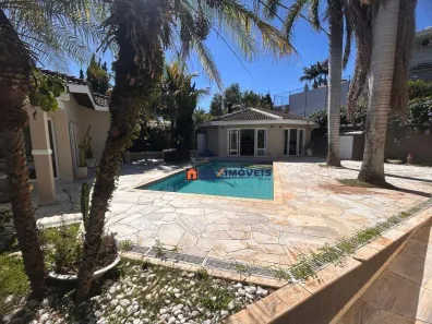 Casa com 5 Quartos para alugar, 392m² no Condomínio Flamboyant-B, Atibaia