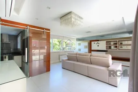Sobrado com 3 Quartos à venda, 233m² no Vila Assunção, Porto Alegre