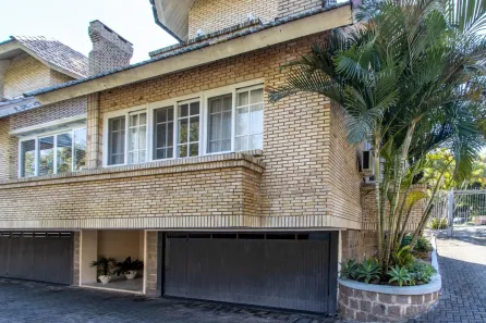 Casa de Condomínio com 3 Quartos à venda, 351m² no Jardim Isabel, Porto Alegre