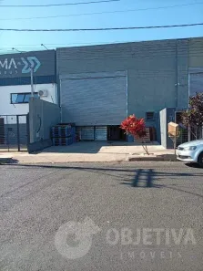 Galpão/Depósito/Armazém para alugar, 330m² no Marta Helena, Uberlândia