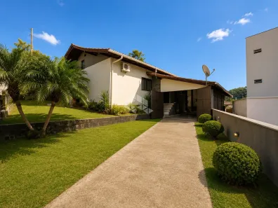 Casa com 3 Quartos à venda, 204m² no Itoupavazinha, Blumenau
