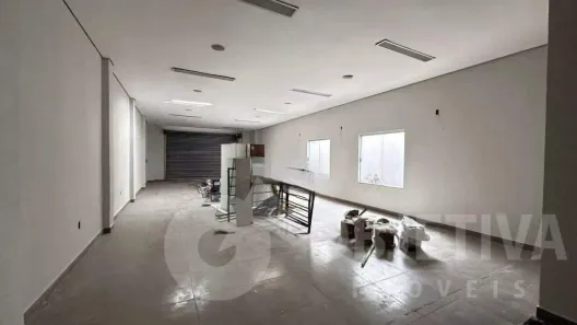 Ponto Comercial para alugar, 240m² no Nossa Senhora Aparecida, Uberlândia