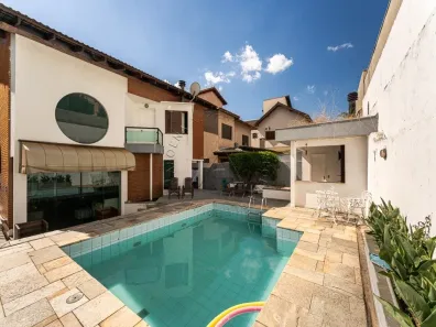 Casa de Condomínio com 4 Quartos para venda ou aluguel, 305m² no Alphaville, Santana de Parnaíba