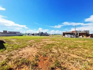 Lote/Terreno à venda, 250m² no Jardim Torrezan, Saltinho