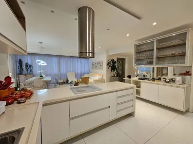 Apartamento com 3 Quartos à venda, 203m² no Gonzaga, Santos