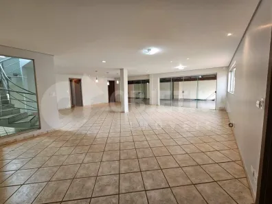 Casa com 4 Quartos para alugar, 340m² no Jardim Karaíba, Uberlândia