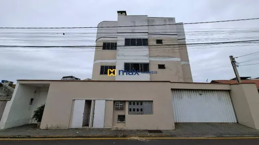 Apartamento com 2 Quartos para alugar, 54m² no São Pedro, Navegantes