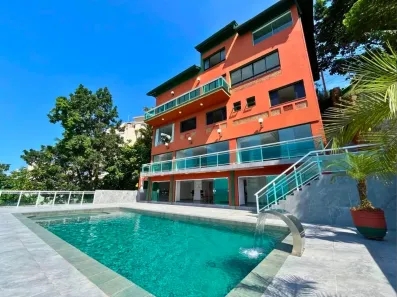 Casa de Condomínio com 6 Quartos para alugar, 704m² no Marapé, Santos