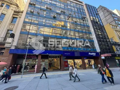 Sala Comercial para alugar, 797m² no Centro Histórico, Porto Alegre