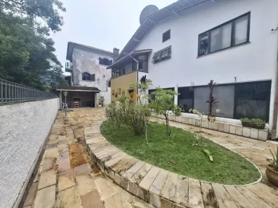 Casa com 5 Quartos à venda, 365m² no Carlos Guinle, Teresópolis