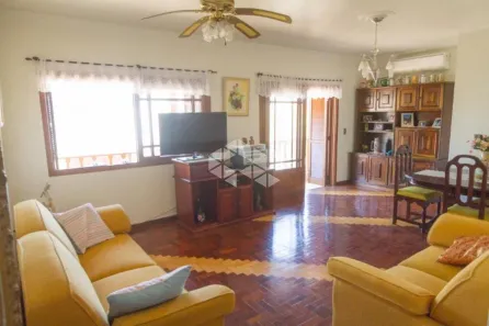 Casa com 3 Quartos à venda, 390m² no São João, Porto Alegre
