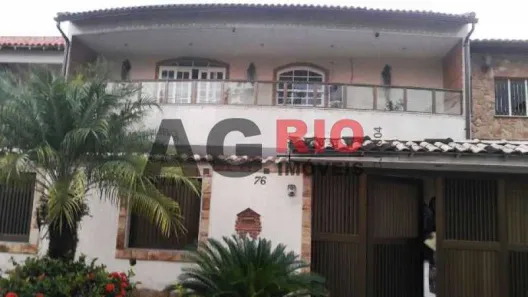 Casa com 3 Quartos à venda, 224m² no Vila Valqueire, Rio de Janeiro