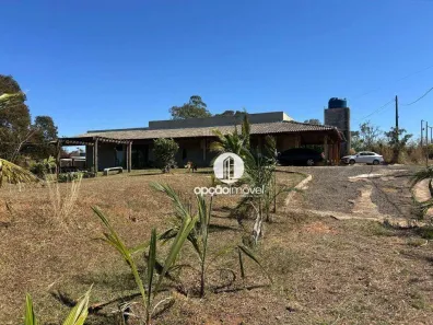 Fazenda/Sítio com 3 Quartos à venda, 400m² no Centro, Campo Limpo de Goiás