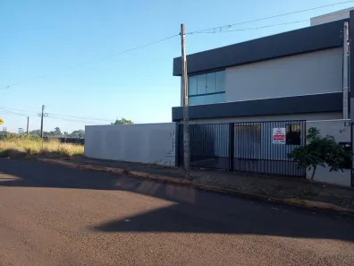 Sobrado com 2 Quartos para alugar, 100m² no Colúmbia, Londrina