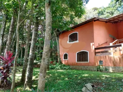 Casa de Condomínio com 4 Quartos à venda, 261m² no Jardim Petrópolis, Itapecerica da Serra