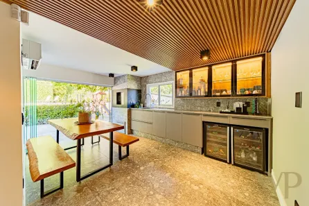 Casa com 3 Quartos à venda, 355m² no América, Joinville