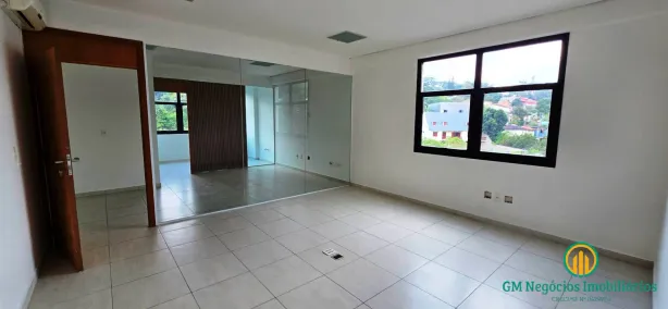 Sala Comercial para alugar, 52m² no Granja Viana, Cotia